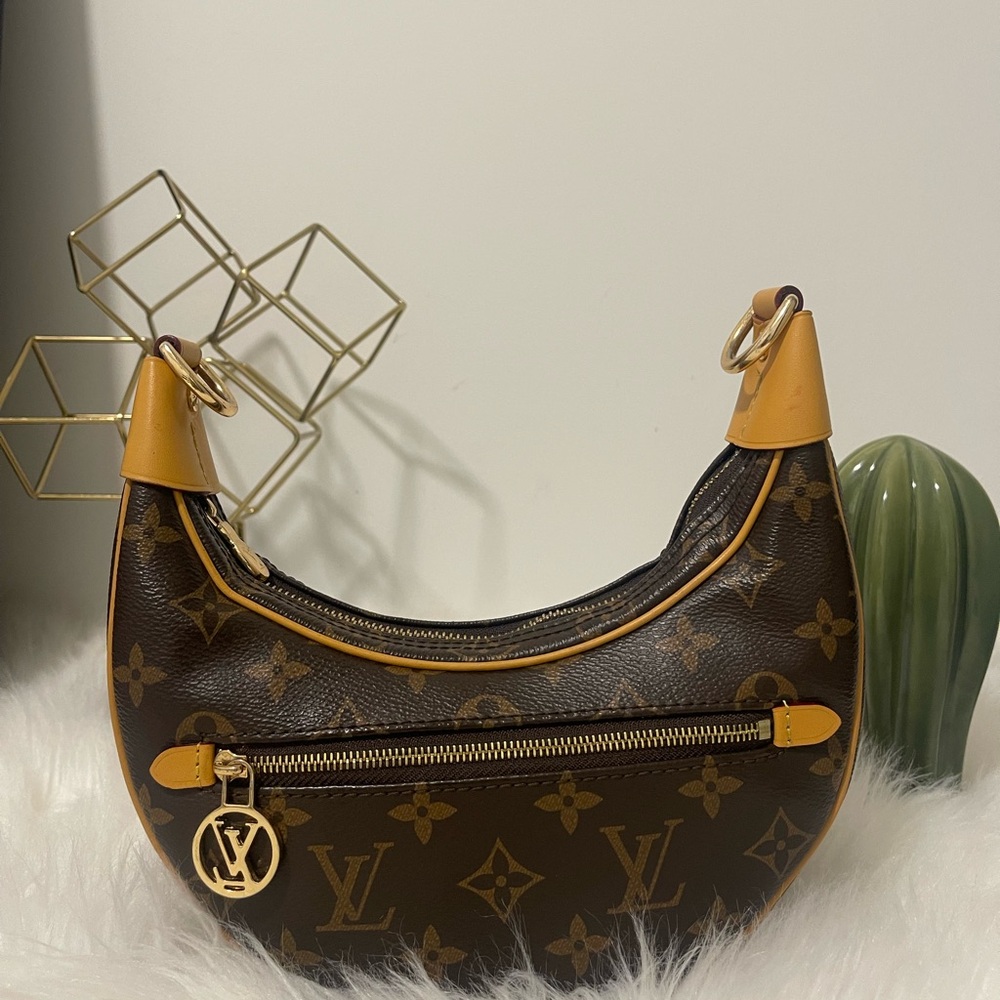 Louis Vuitton monogram Loop